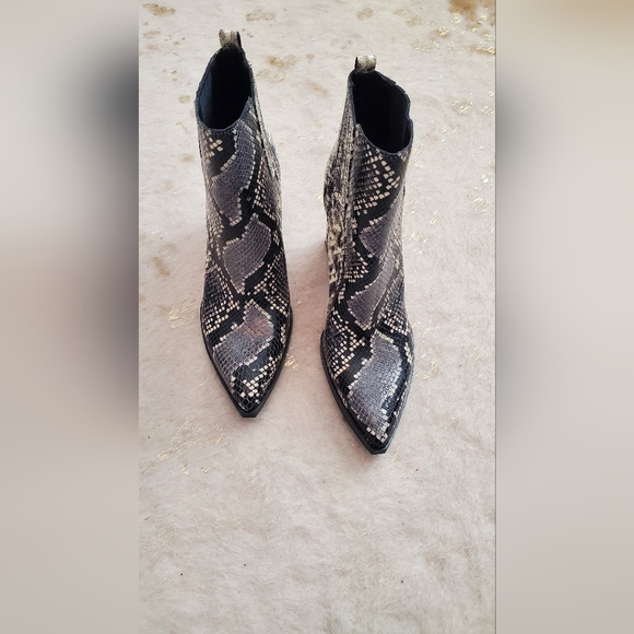 Marc Fisher snake print booties - Picture 3 of 10